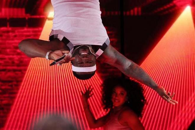 People are confused by 50 Cent appearing upside down at the Super Bowl