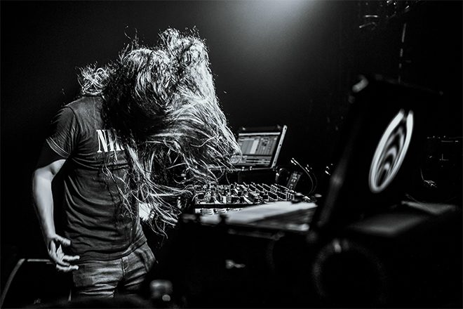 Bassnectar is handing out free therapy sessions to 1,000 fans