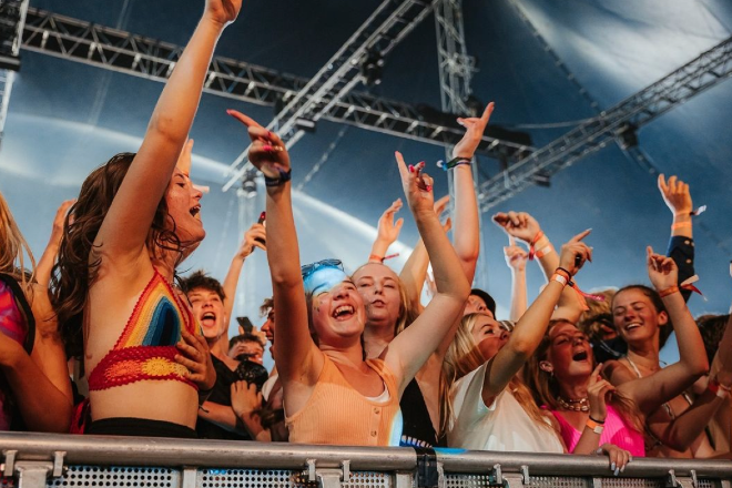 Boardmasters crowd offered COVID-19 jabs as they leave site