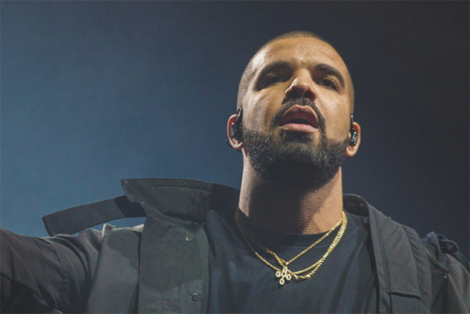 Drake halts concert after fan throws vape at him in Brooklyn