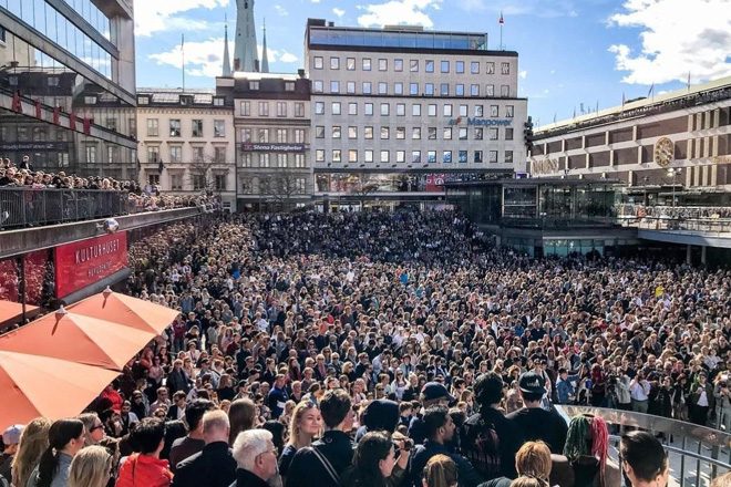 Thousands turned out for an Avicii tribute in Stockholm on Saturday 