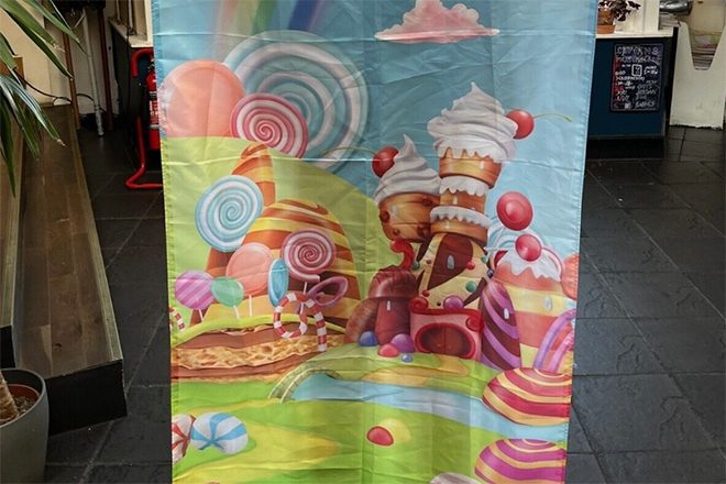 ​A Glasgow record store is auctioning off backdrops from viral Willy Wonka experience