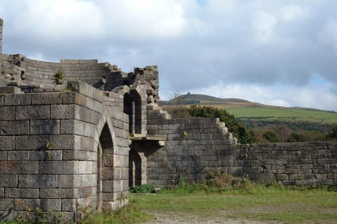 ​200-person illegal rave at Liverpool Castle shut down by police