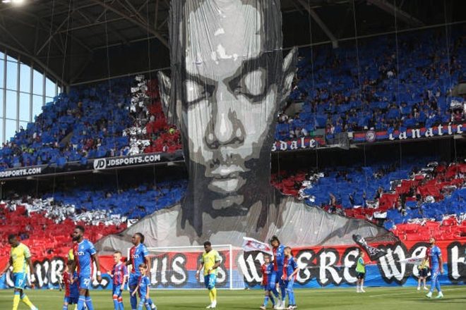 Banner tribute to Faithless' Maxi Jazz unveiled by Crystal Palace supporters
