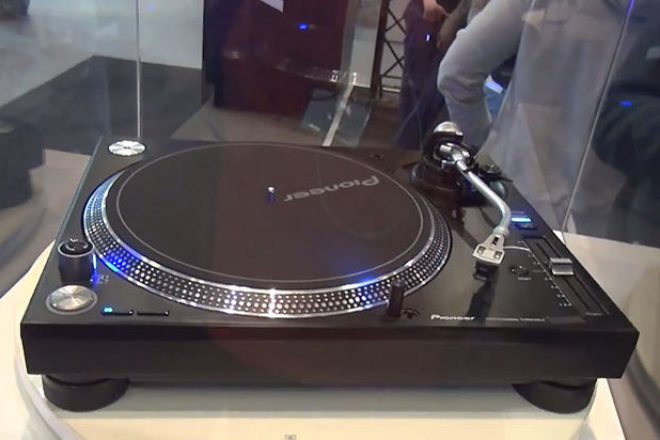 Pioneer unveils new vinyl turntable