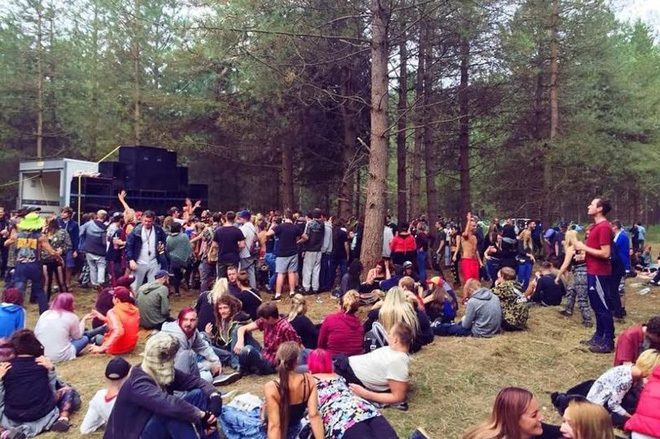 Police allowed an illegal forest rave go on 'cause there was no "disturbance"