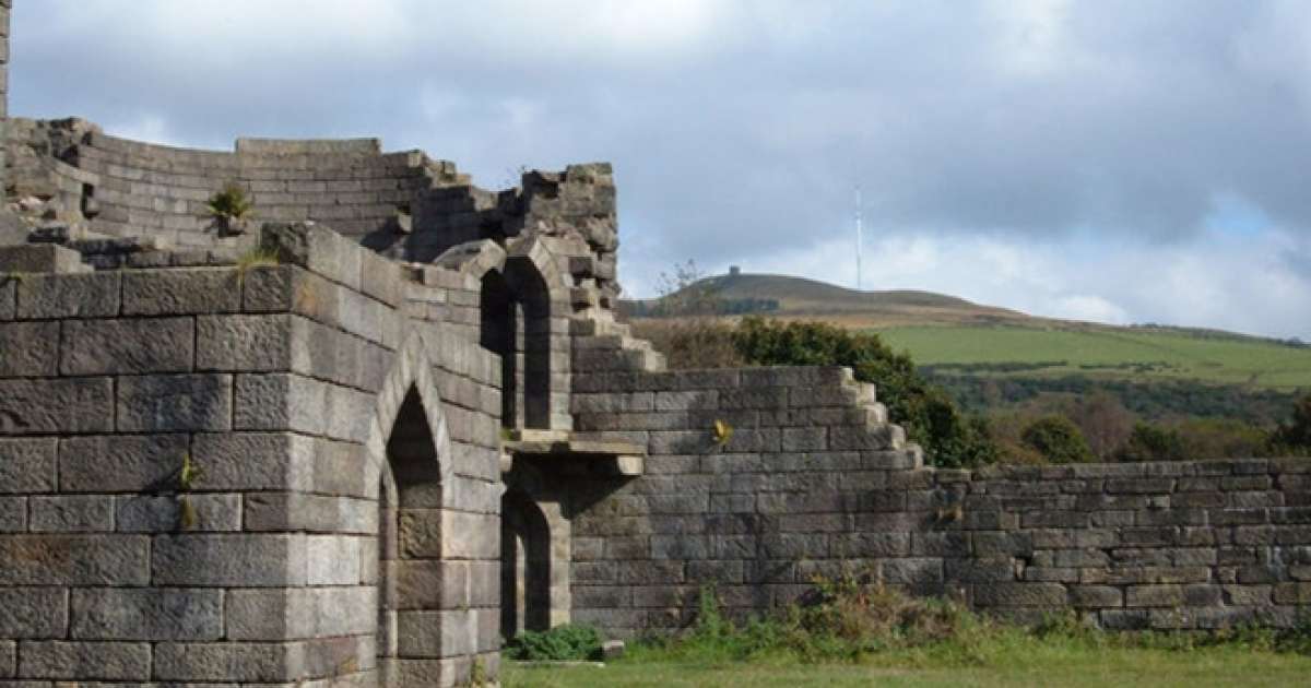 ​200-person illegal rave at Liverpool Castle shut down by police