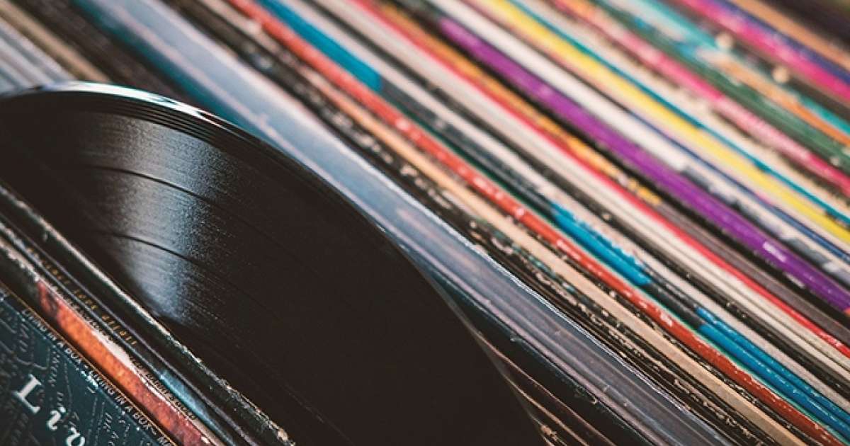 UK vinyl spending set to surpass CDs for the first time since 1987 - News -  Mixmag