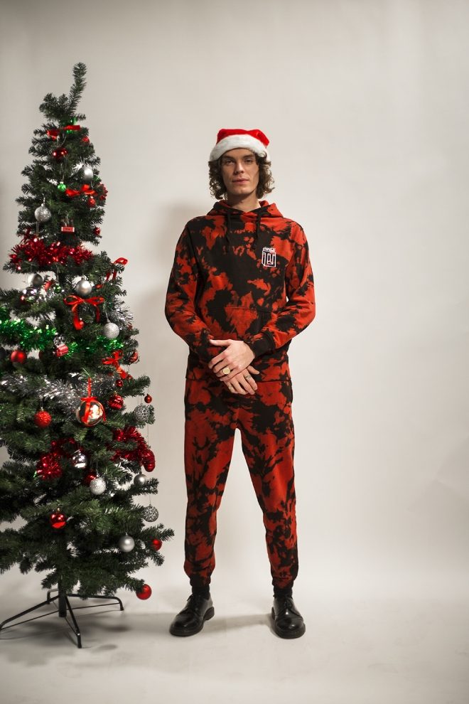 PAQ’s Ways of Seeing to gift a limited edition run of Christmas apparel