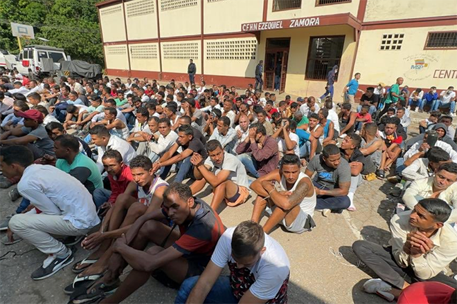 Venezuelan gangrun jail with its own nightclub zoo and swimming pool recaptured by military