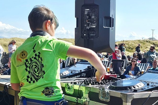 ​10-year-old DJ warms up for Judge Jules in Wales